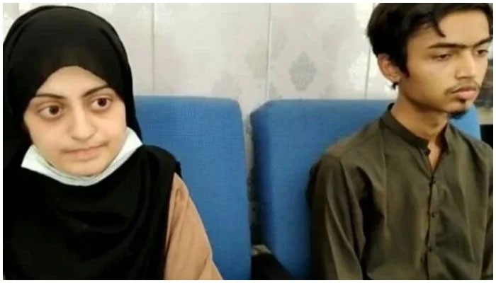 Dua Zahra (L) and her husband Zaheer Ahmed. — Screengrab via YouTube/ Geo News Live