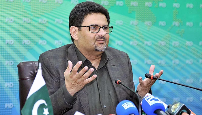 Finance Minister Miftah Ismail addressing a press conference in Islamabad, on May 26, 2022. — APP