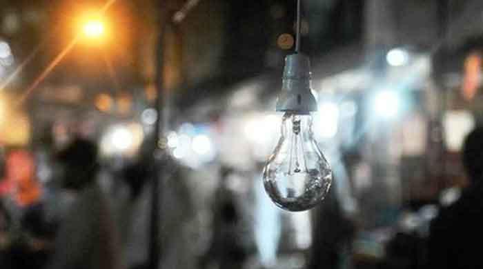 Electricity supply from commercial feeders to be cut from 7-10pm across Pakistan: sources