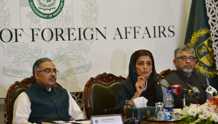 State Minister for Foreign Affairs Hina Rabbani is addressing a press conference. -APP