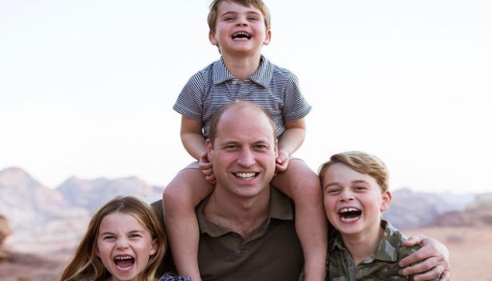الأمير وليام يحتفل مع أطفاله بعيد الأب