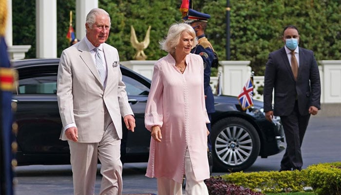 Prince Charles pays tribute to genocide victims in Rwanda