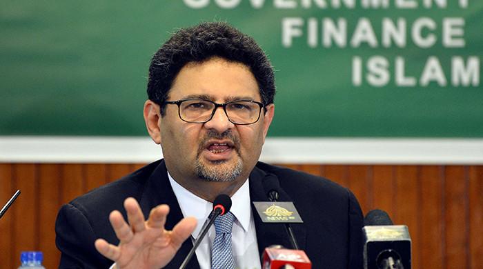 Pakistan signs $2.3b loan facility agreement with China: Miftah Ismail