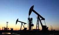 Oil plunges 5% on recession fears