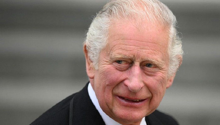 Prince Charles former valet resigned in Arab money row