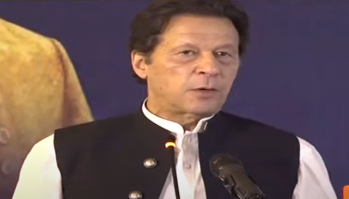 PTI Chairman Imran Khan is addressing a seminar in Islamabad. Photo: Geo News/ screengrab