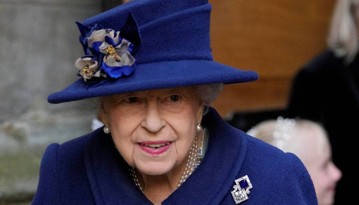 Queen to use 'wide legal powers' as Boris Johnson announces resignation?