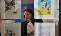 Ukraine children recount invasion through art