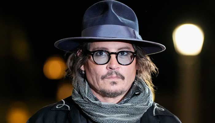 Johnny Depp mencapai kesepakatan untuk menyelesaikan gugatan dari anggota kru City of Lies: lapor