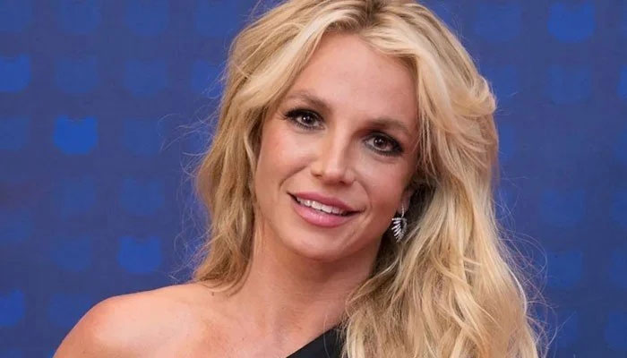 Britney Spears fans left worried after she posts another bizarre video
