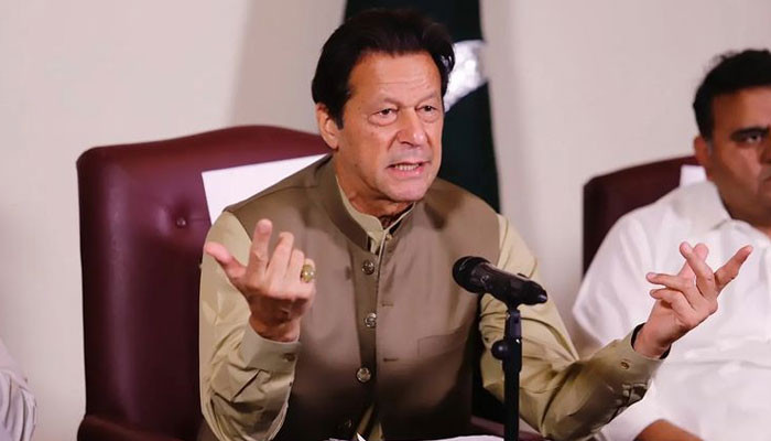 عمران خان کا دعویٰ ہے کہ پنجاب کے وزیراعلیٰ کے انتخاب سے قبل لاہور میں ہارس ٹریڈنگ ہو رہی ہے۔