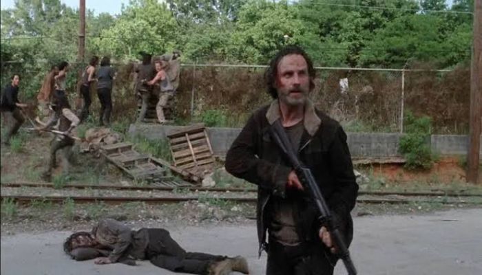 When will final eight episodes of The Walking Dead release?