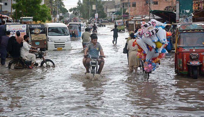 کراچی میں مون سون کے نئے سپیل کے تحت 150 ملی میٹر بارش متوقع ہے۔