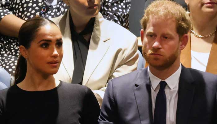 Prince Harry and Meghan Markle urged to patch things up with royals