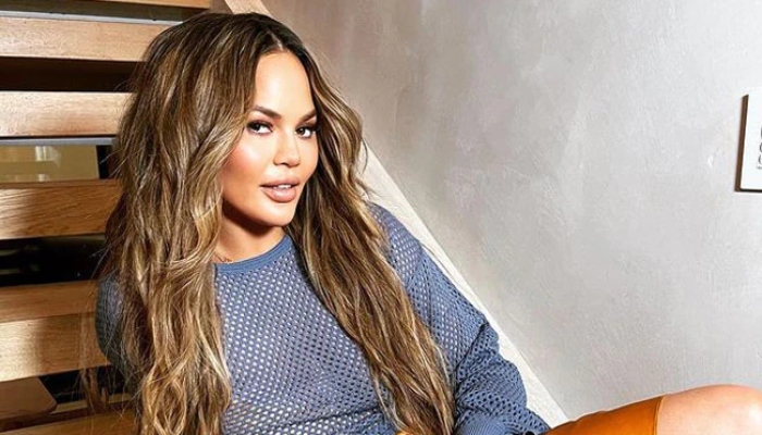 Chrissy Teigen hits back at trolls who say they dont recognize her in new snaps