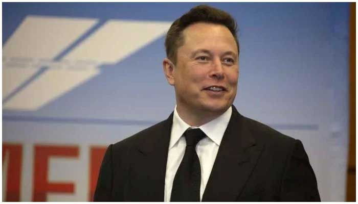 Elon Musk menjual saham Tesla senilai hampir  miliar: dokumen