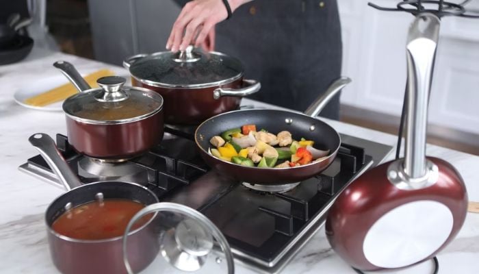 ‘Forever chemical’ in cookware, makeup can cause liver cancer
