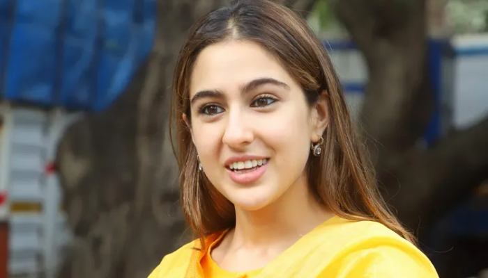 Sara Ali Khan met with and greeted her fans after celebrating her birthday in New York