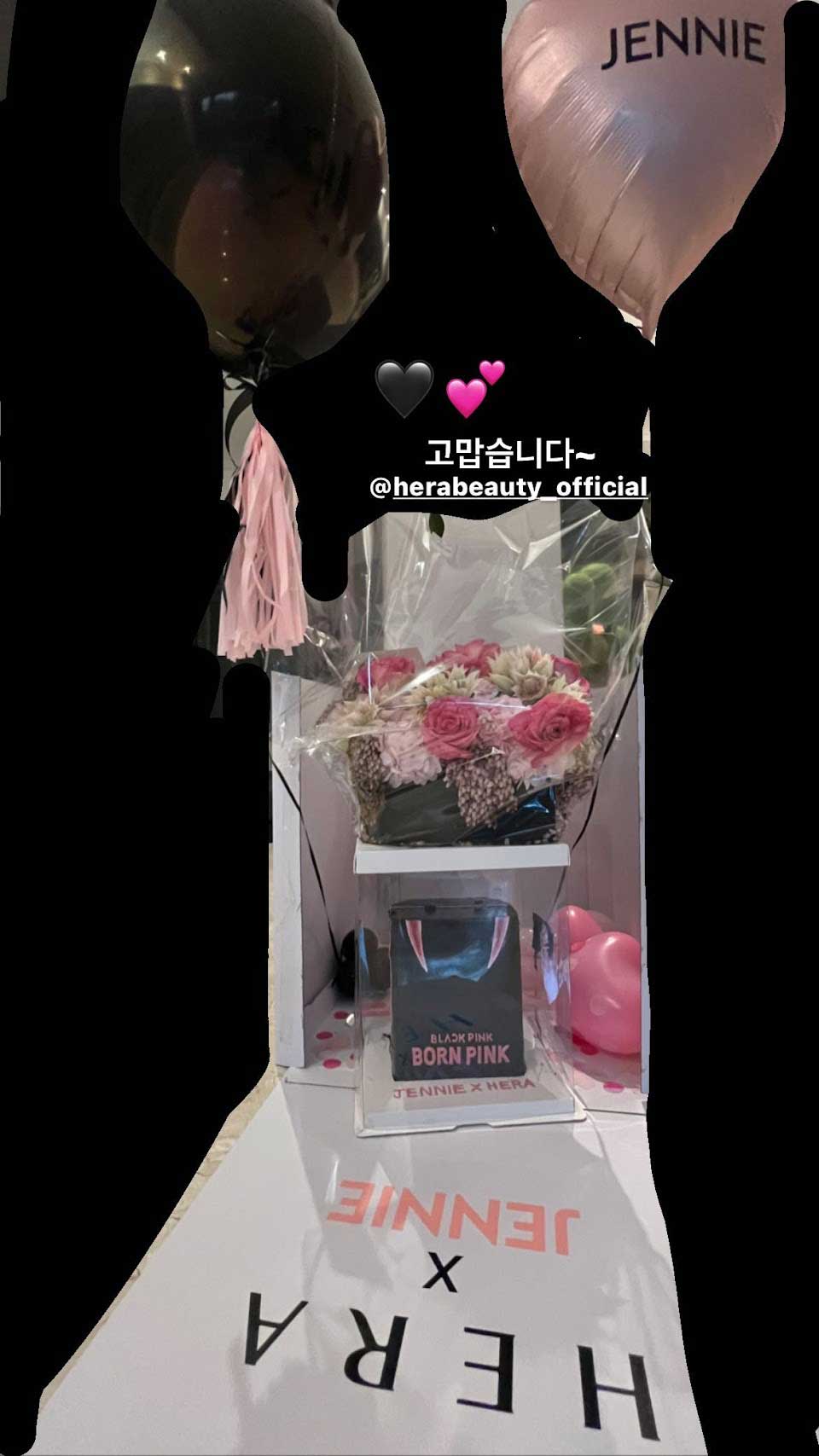 BLACKPINK receives congratulatory presents from luxury brands: Photos