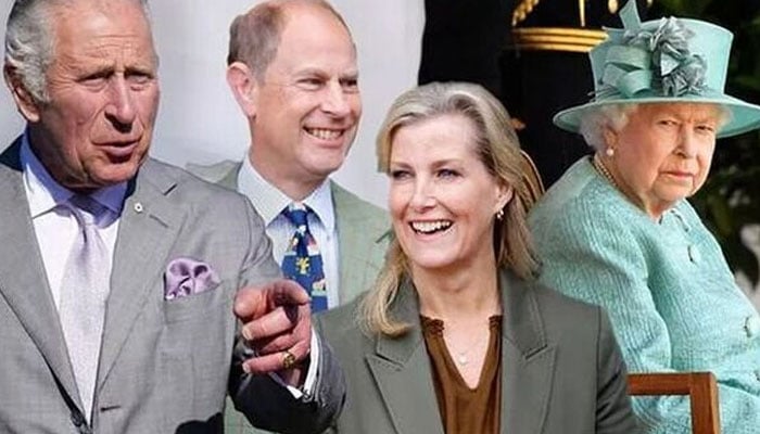 El príncipe Carlos le ha pedido al príncipe Eduardo y a Sophie que permanezcan cerca durante su reinado