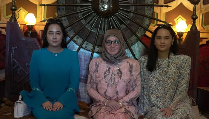 Queen of Malaysia discloses she watches ‘Kuruluş: Osman’