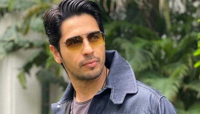 Sidharth Malhotra completed a decade in Bollywood and hopes to inspire others
