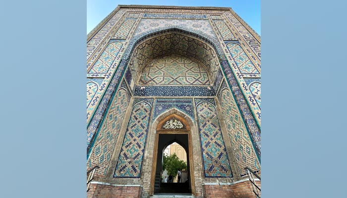 Mausoleum of Hazrat Hazrat Kusam Ibn Abbas also known as Shah-e-Zinda in Samarkand. — Twitter/ @sanatauseef