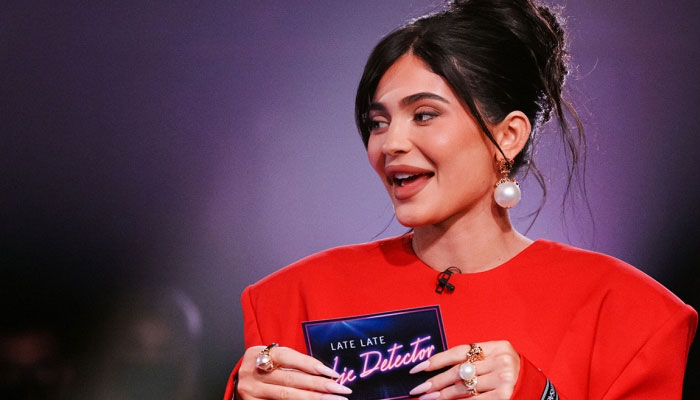 Kylie Jenner waiting and simmering before she announces son name