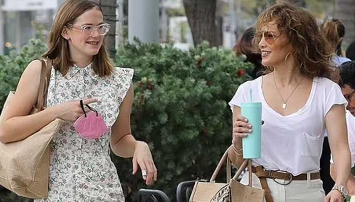 Jennifer Lopez enjoys fun-filled moments with Ben Afflecks eldest daughter Violet