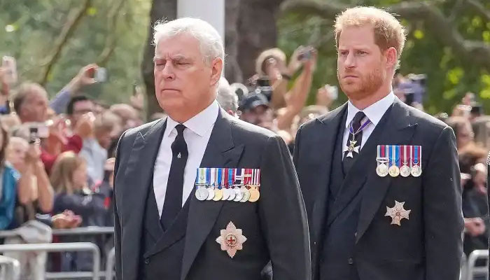 Le prince Harry et le prince Andrew s’inclinent au lieu de saluer le cercueil de la reine Elizabeth II