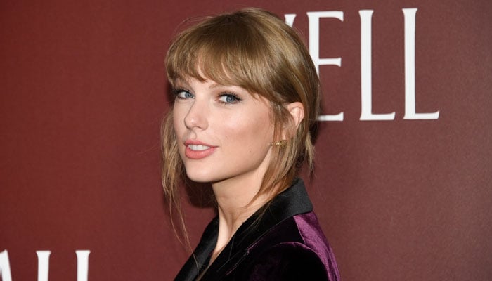 Taylor Swift reveals why album Midnights has 4 different covers