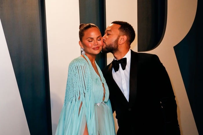 Chrissy Teigen chose her life over her baby: baby had absolutely no chance