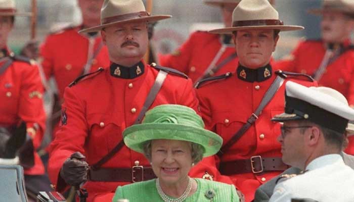 Canadians say goodbye to Queen Elizabeth II with a stunning parade in Ottawa