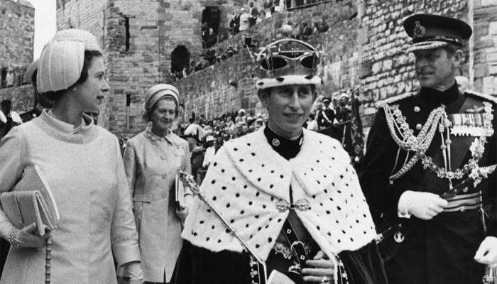 Kesetiaan Raja Charles kepada Ratu Elizabeth saat Pangeran Wales terungkap