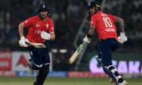Swashbuckling Salt spices up England's series-levelling T20I win