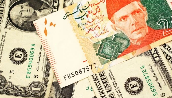 Image Pakistan rupee and dollar — Canva/file