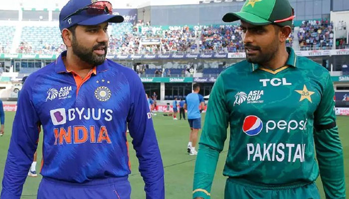 Rohit Sharma (Left) and Babar Azam having a fun time. Twitter