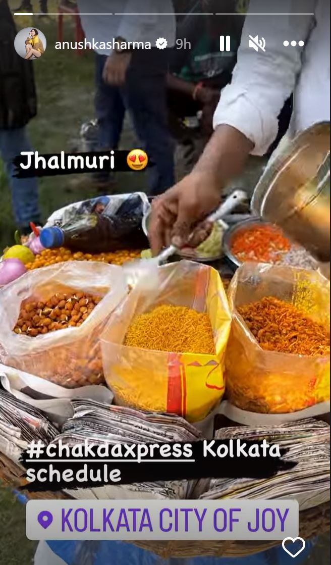 Anushka Sharma eats Kolkatas famous Jhalmuri and Guava for breakfast during Chakda Xpress shoot