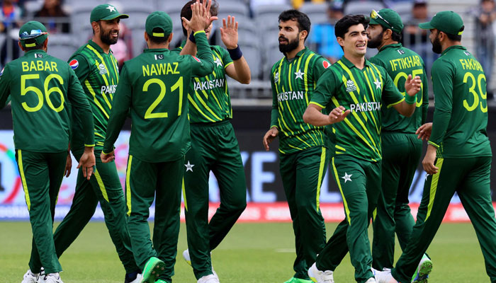 Pakistan players celebrate the wicket of Netherlands Stephan Myburgh during the ICC mens T20 World Cup 2022 cricket match between Pakistan and Netherlands at the Perth Stadium on October 30, 2022 in Perth. — AFP/File