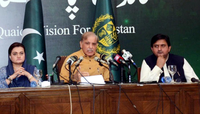 Prime Minister Shahbaz Sharif addressing a press conference in Lahore on November 5, 2022 along with Information Minister Marriyum Aurangzeb. — PID