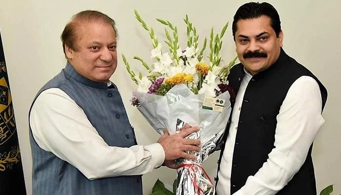 Mian Saleem Raza with former prime minister Nawaz Sharif. — Provided by our correspondent