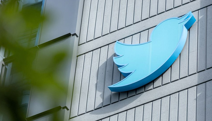 Twitter, 8 dolarlık mavi tik abonelik programını askıya aldı: kaynaklar