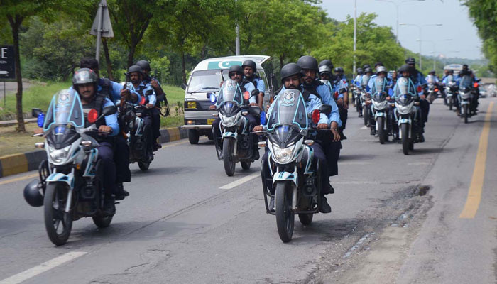 İslamabad Polisi protestocularla başa çıkmak için silahsız isyan personeli görevlendirecek