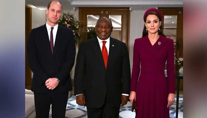 Kate Middleton memamerkan keanggunannya saat dia memainkan peran utama dalam kunjungan kenegaraan pertama pemerintahan Raja Charles