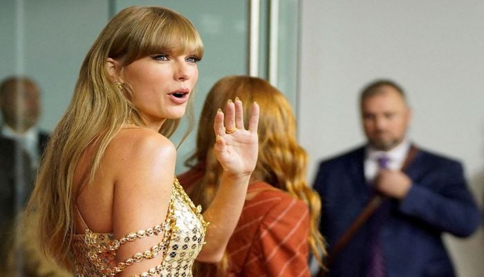 Senator says Congress to hold hearing on Ticketmaster problems after Taylor Swift debacle