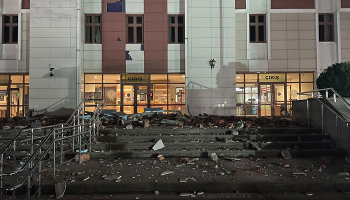 Türkiye’de 6.1 büyüklüğündeki depremde 20’den fazla kişi yaralandı