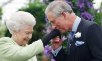 Queen Elizabeth was urged to abdicate to Charles: report