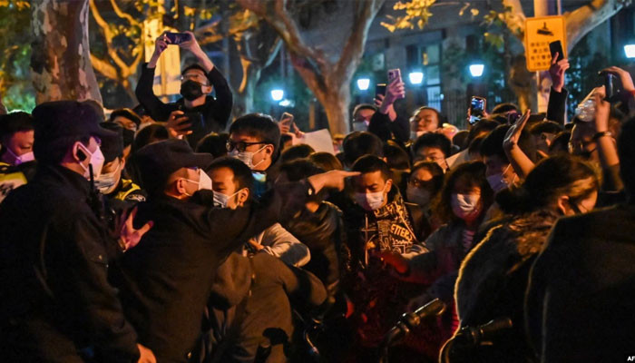 Çin, ülke çapında nadir görülen protestoları sansürledi
