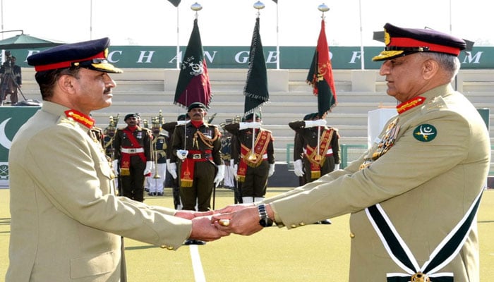 General Asim Munir (left) received baton of command from former army chief General Qamar Javed Bajwa. — Radio Pakistan