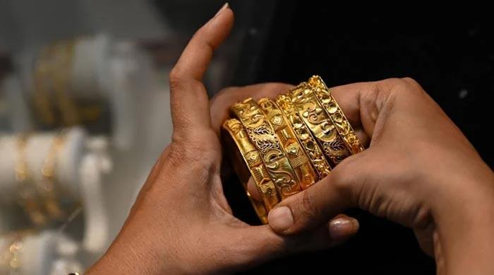 Gold extends gains, price settles at Rs161,600 per tola